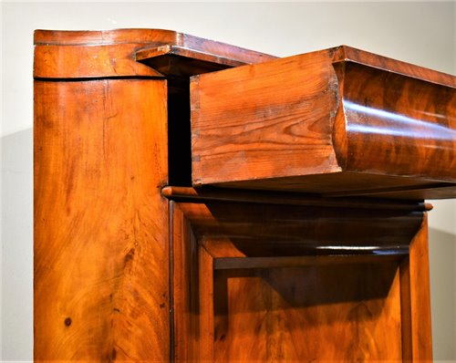 Corner  cupboard biedermeier in mahogany